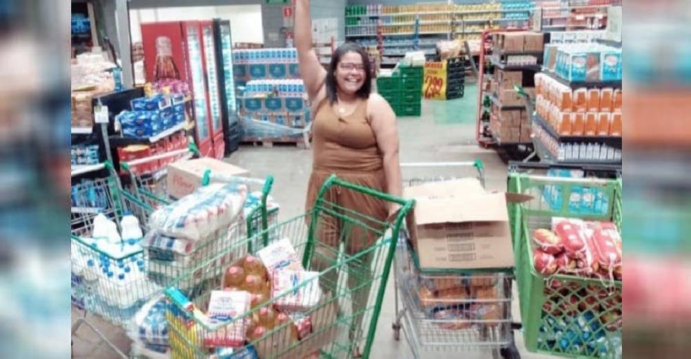 «Se lo prometí a Dios»– Se gradúa de policía y usa su primer sueldo para ayudar a los más pobres «Se lo prometí a Dios»– Se gradúa de policía y usa su primer sueldo para ayudar a los más pobres