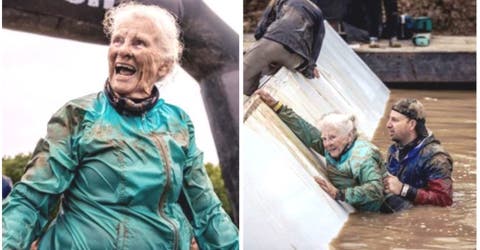 A los 82 años usa todas sus fuerzas para superar la carrera de obstáculos más difícil del mundo