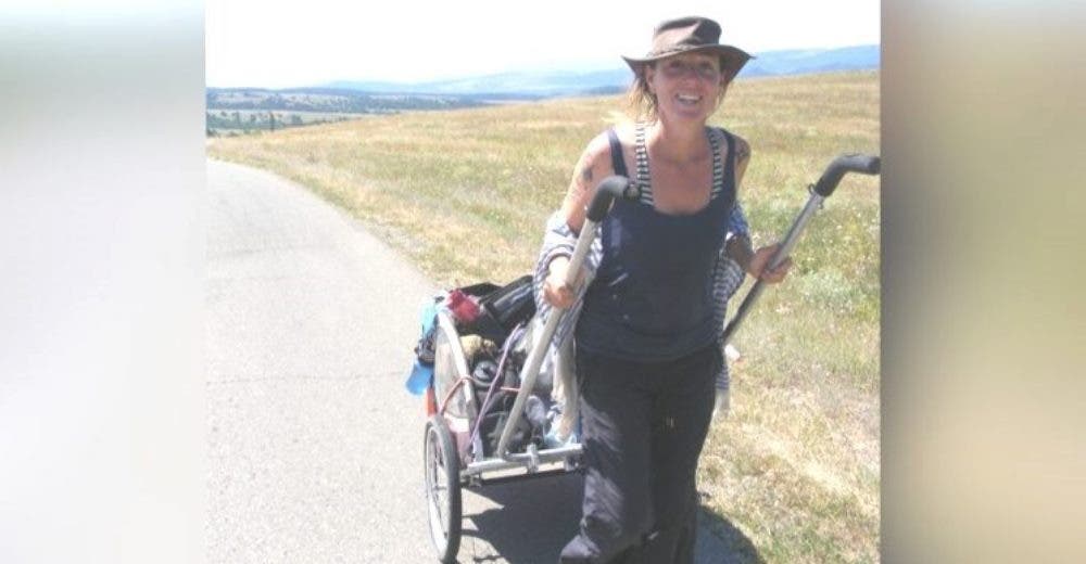 Deja su exitosa vida para hacer un viaje caminando alrededor de todo el mundo Deja su exitosa vida para hacer un viaje caminando alrededor de todo el mundo