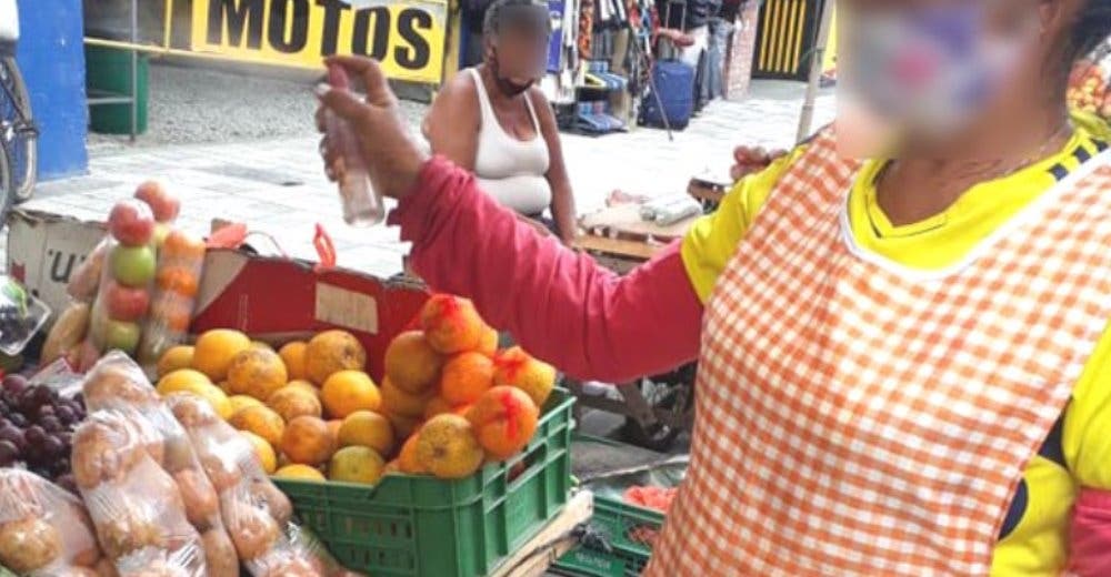 Se solidarizan con la humilde vendedora que lloraba tras perder todos sus productos Se solidarizan con la humilde vendedora que lloraba tras perder todos sus productos