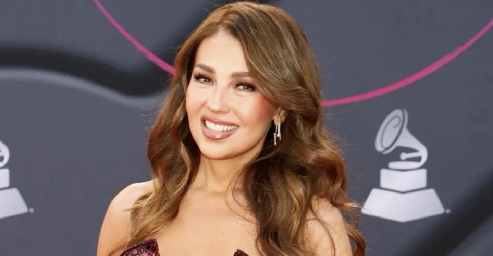 Thalía es fuertemente criticada tras publicar una impactante foto, y le dicen que parece hombre