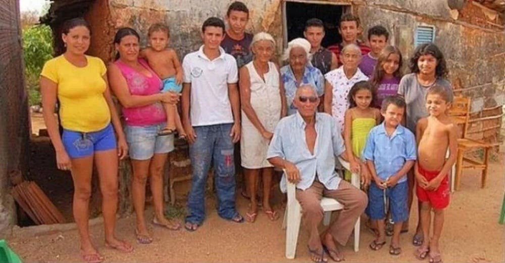 Hombre de 90 años presume de sus 50 hijos: muchos con su cuñada y hasta uno con su suegra